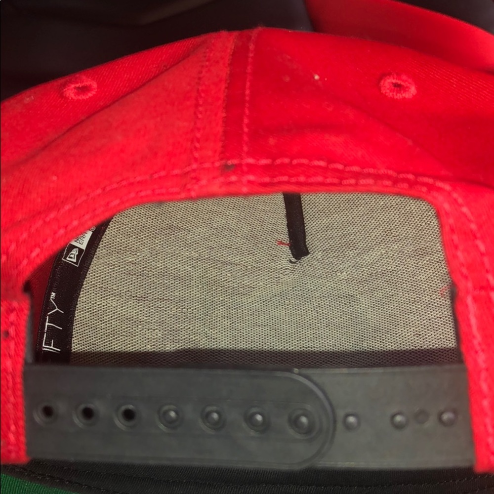 New era hat - Picture 2 of 6